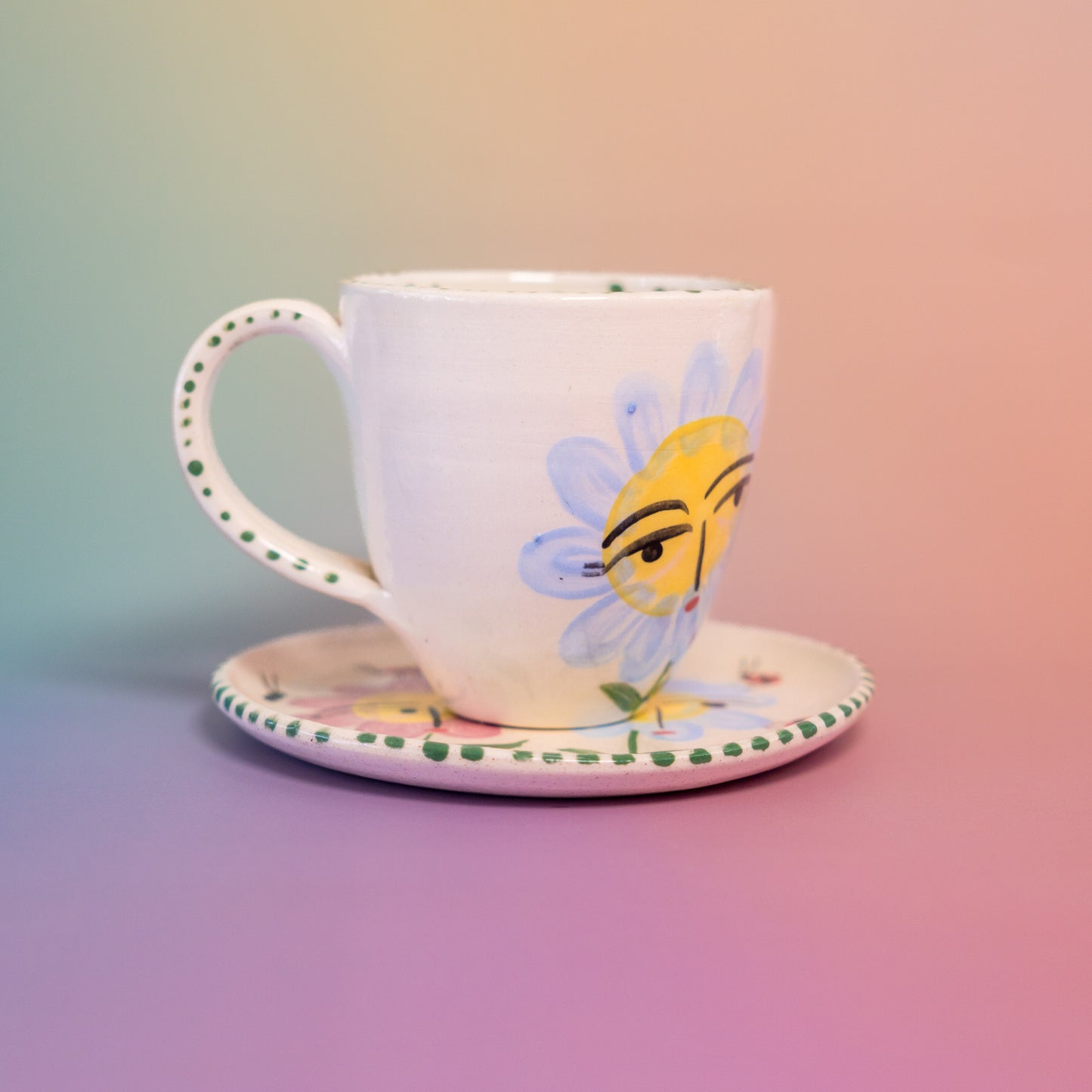 Taza con asa + platito una flor solitaria