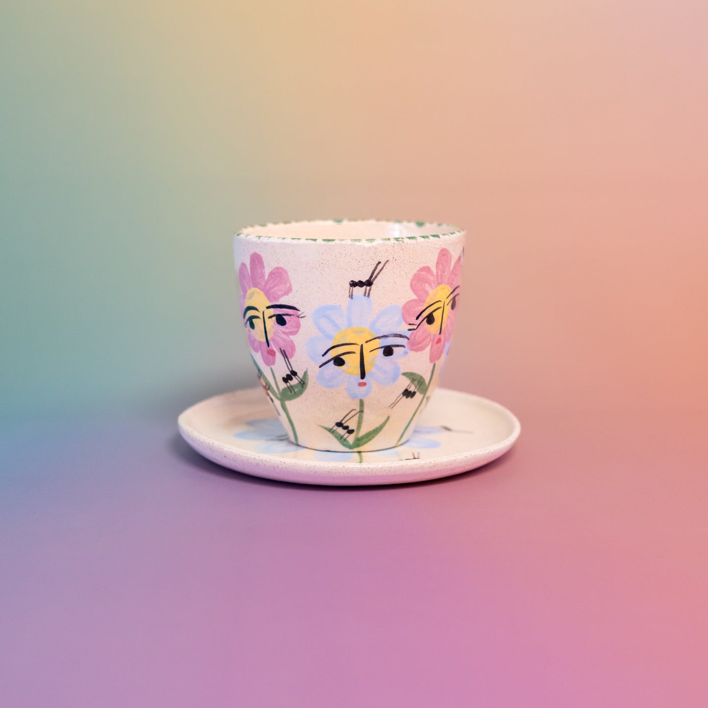 Taza sin asa + platito Flores rosadas y azules