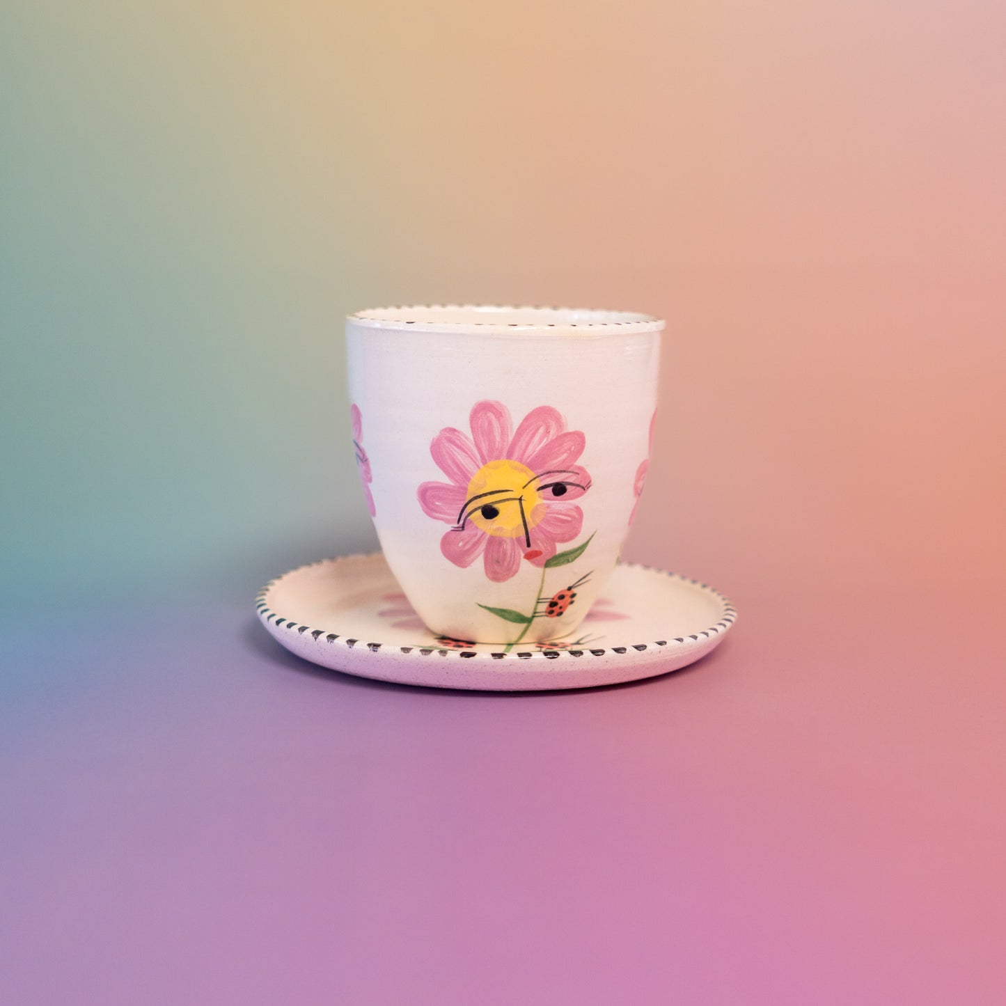 Taza con asa + platito Flores rosadas
