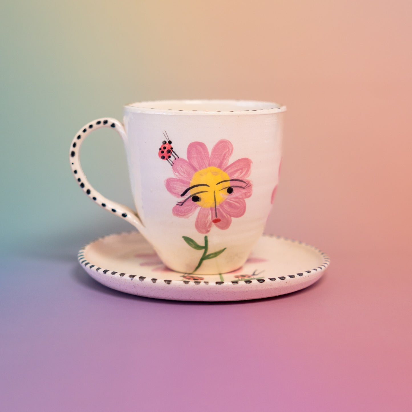 Taza con asa + platito Flores rosadas