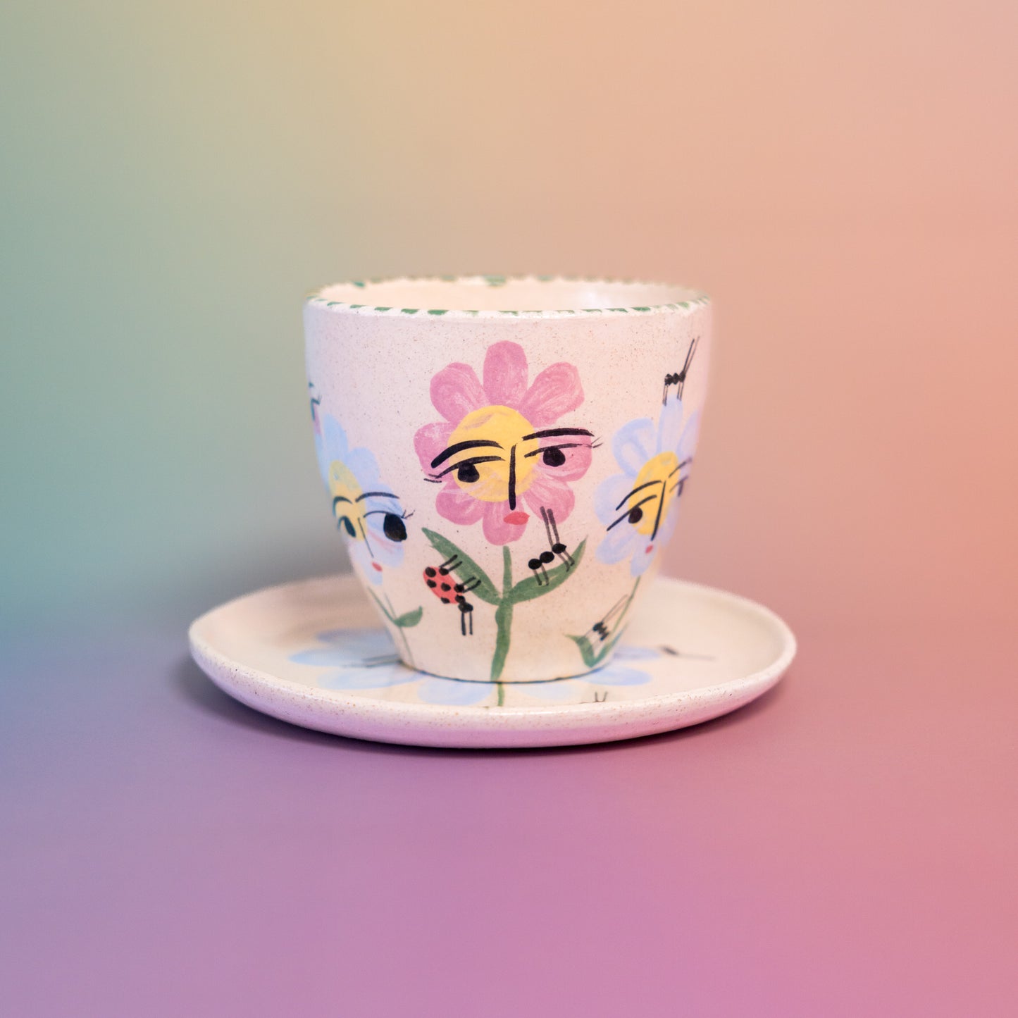 Taza sin asa + platito Flores rosadas y azules
